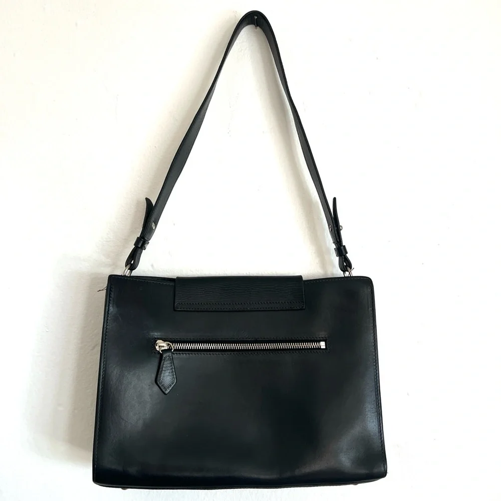 SOLD!!!
Vintage Dooney & Bourke Black Leather Shoulder Bag - Picture 5 of 8